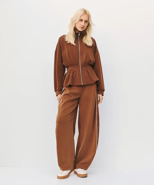 Veste péplum à galons — Cognac