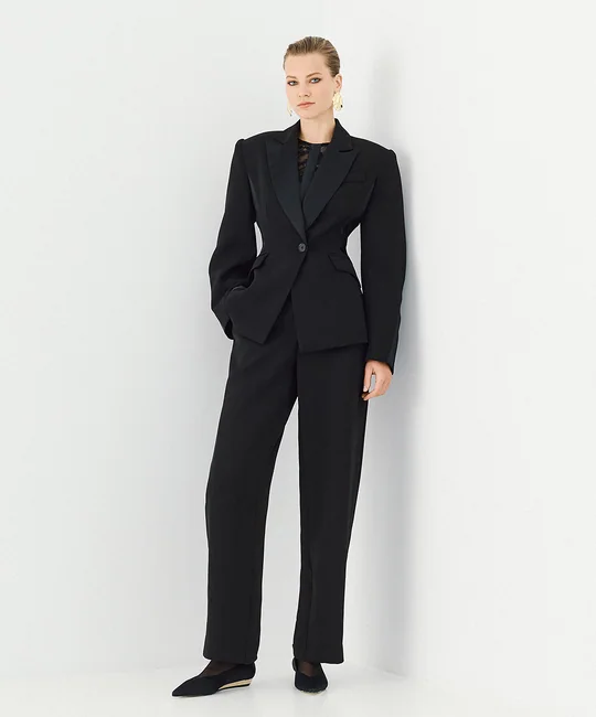 Blazer ajusté à détails satinés — vue 3