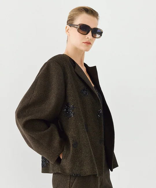 Veste ceinturée épaules arrondies — vue 3