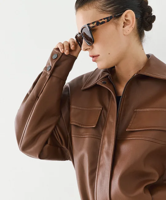 Veste en simili cuir ceinturée — vue 4