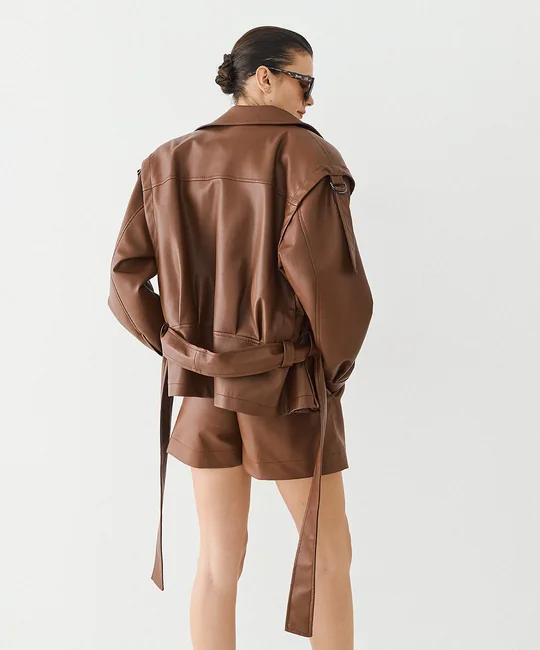 Veste en simili cuir ceinturée — vue 5
