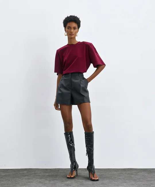 Short à pinces en simili cuir — vue 1