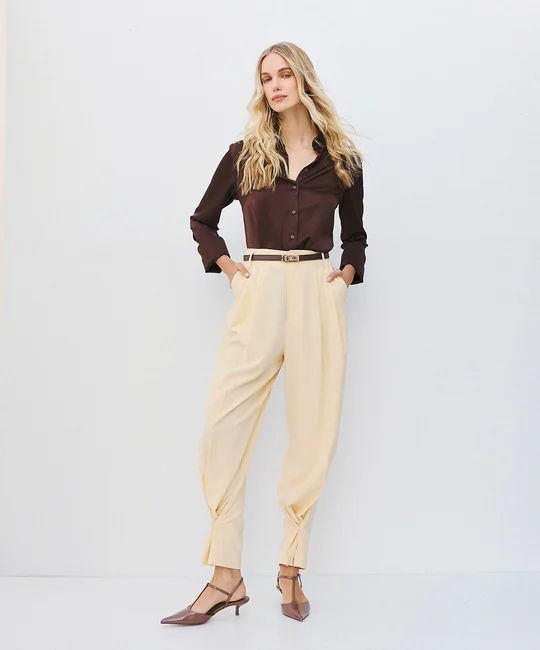 Pantalon taille haute à pinces — Café