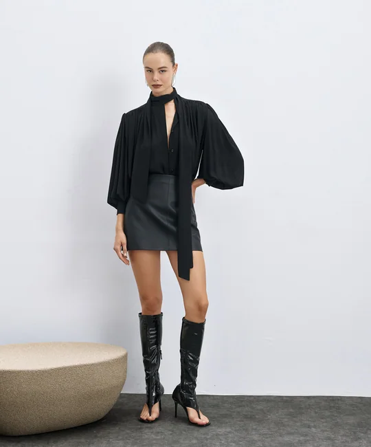 Jupe courte en simili cuir — Noir